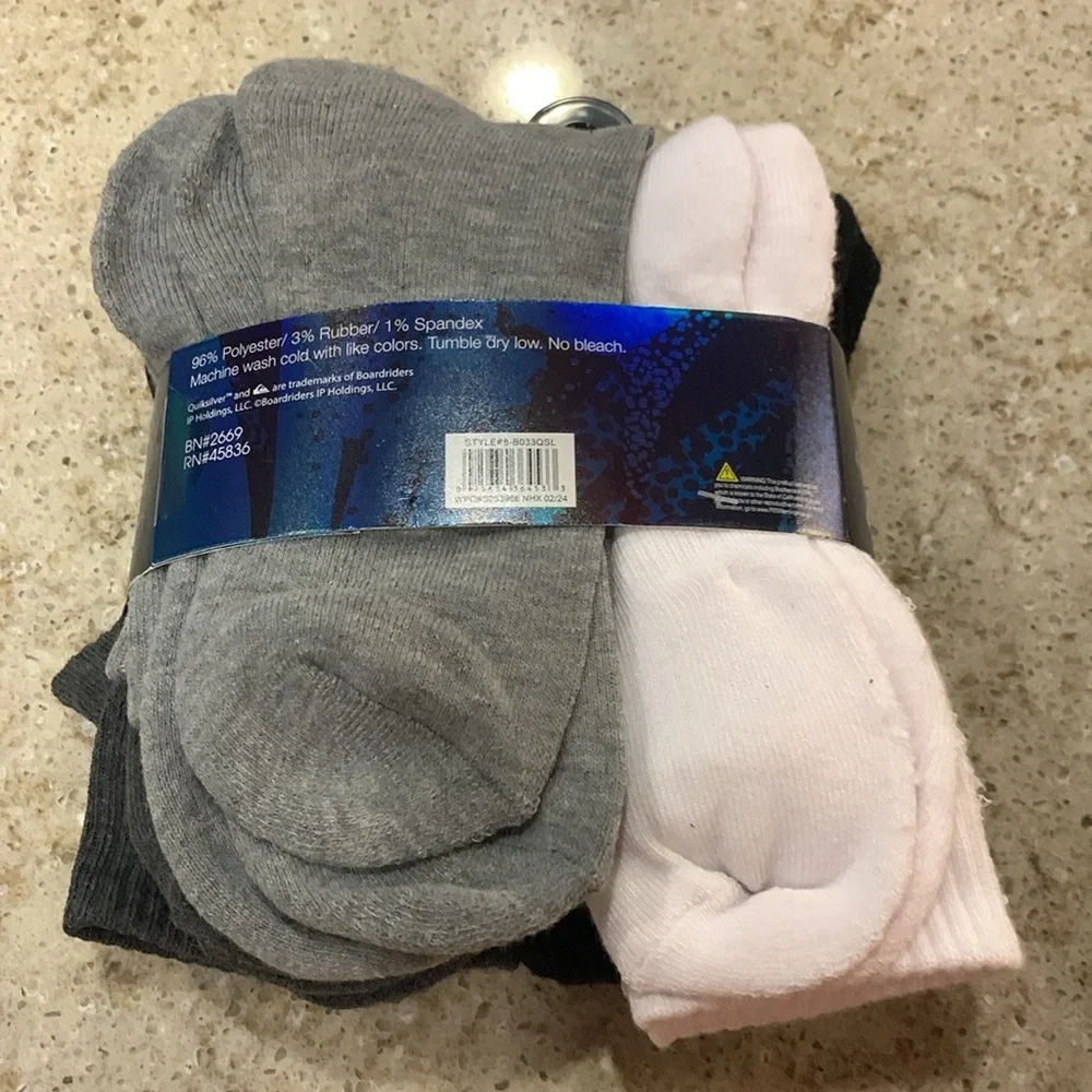 Quiksilver Black, White and Gray Crew Socks - 6 Pack
